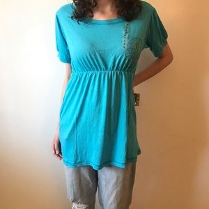 2 B Free Women’s Top